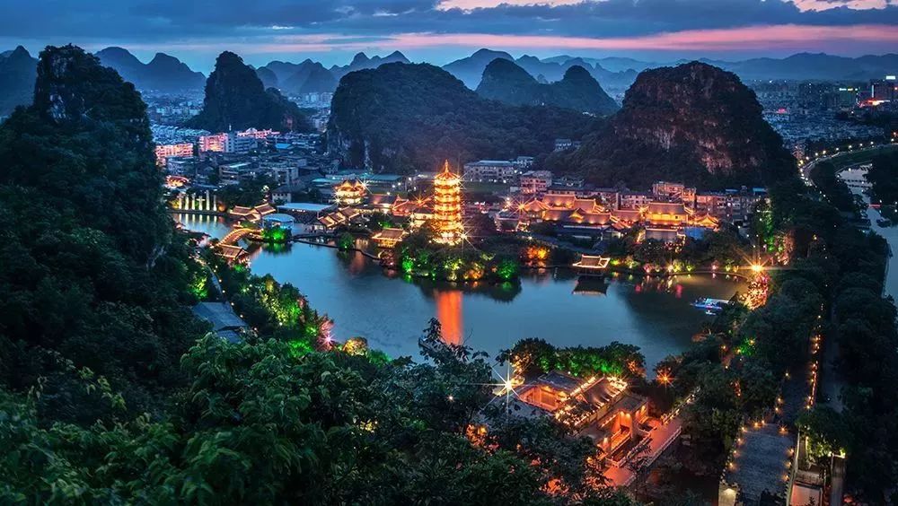 广西的地域特色与文化发展概览