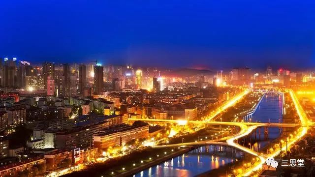 历史与现代交辉的阳泉之光